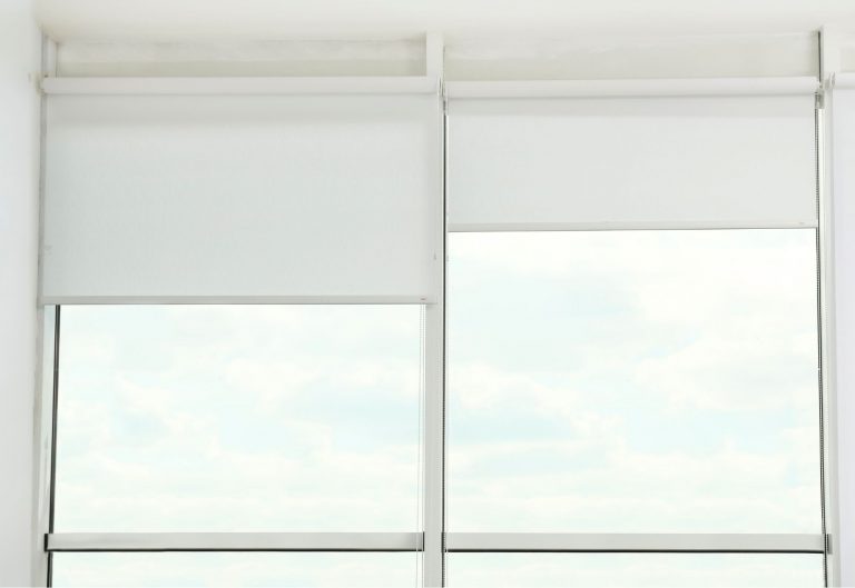 Roller Blinds Cape Town: Blockout, Sunscreen or Light-Filtering?